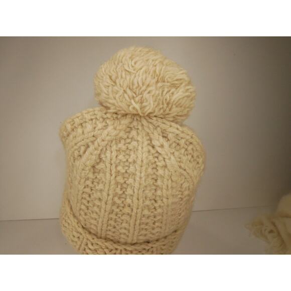 Abercrombie Thick Chunky Knit Cream Wool Hat with Pom - One Size - Picture 6 of 10